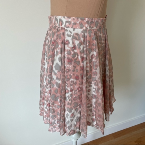 Parker Pink Multi Cougar Leopard Print Silk Pleated Mini PA061901CH Size 2 - Picture 4 of 9